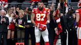 Chiefs firman a Travis Kelce por dos años y $34,25M, revela fuente