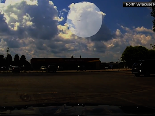 Caught on camera: Two planes come frighteningly close to each other at NY airport