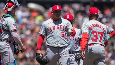 Angels cortan al pitcher venezolano José Suárez