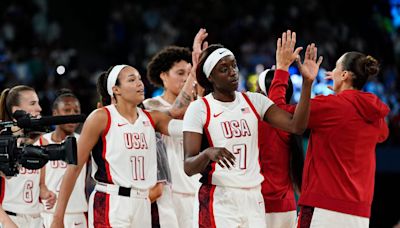 US women's basketball should draw huge Paris crowds but isn't. Team needed Caitlin Clark.