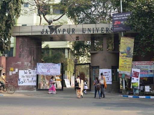 Jadavpur University to urge government for holding early students union polls