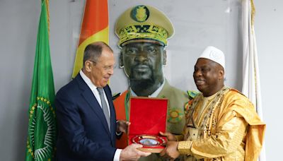 Lavrov se reunió con el líder de la junta de Guinea-Conakri en una nueva gira por África