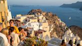 "La peor temporada de la historia": cómo las cosas se pusieron feas en la "isla de Instagram" en Grecia