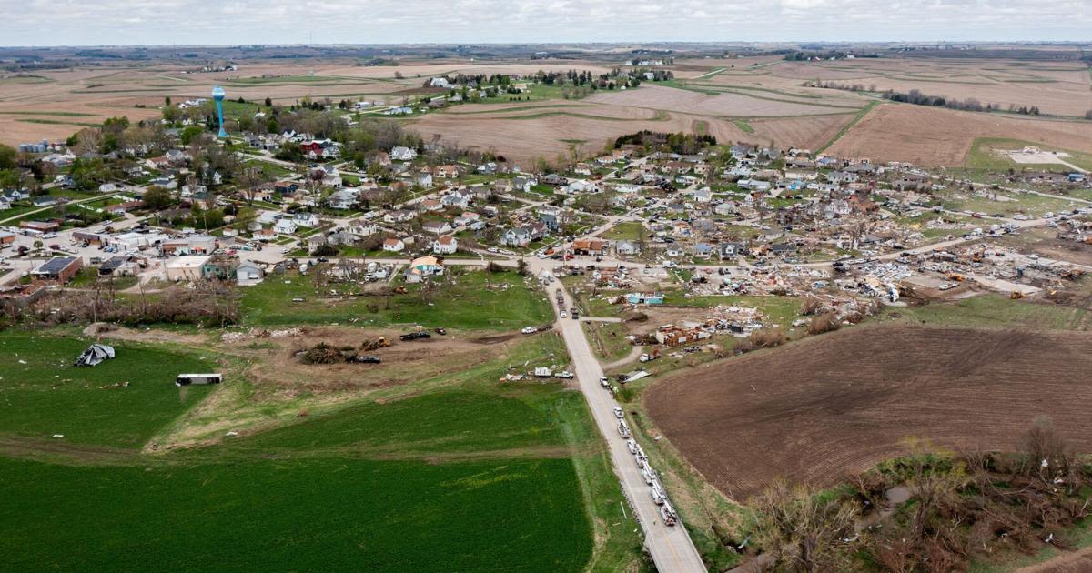 Man dies of injuries from tornado in Minden, Iowa; weather service crews survey damage