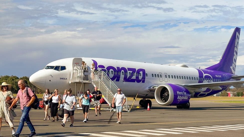 Bonza: Passengers stranded as Australian airline enters administration