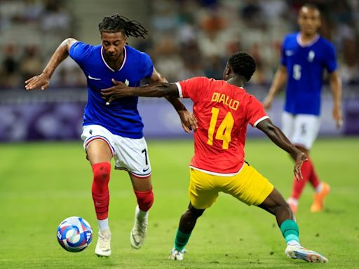 Foot: la France bat difficilement la Guinée 1-0 et se rapproche des quarts