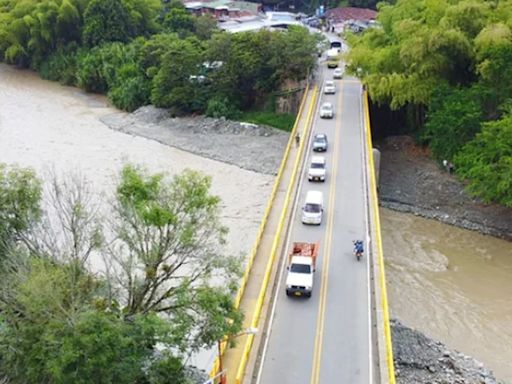 Hacen entrega de puente que beneficiará a poblaciones del Valle del Cauca y el Quindío: conozca los detalles