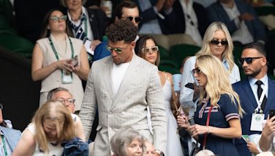 Patrick and Brittany Mahomes’ fashion choices caught eye of Chiefs’ Travis Kelce