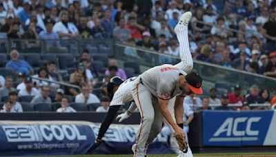 Orioles third baseman Jordan Westburg hurts hip, leaves after collision with Yankees' Juan Soto