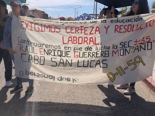 Profesores se manifiestan en acto de Sheinbaum en Los Cabos