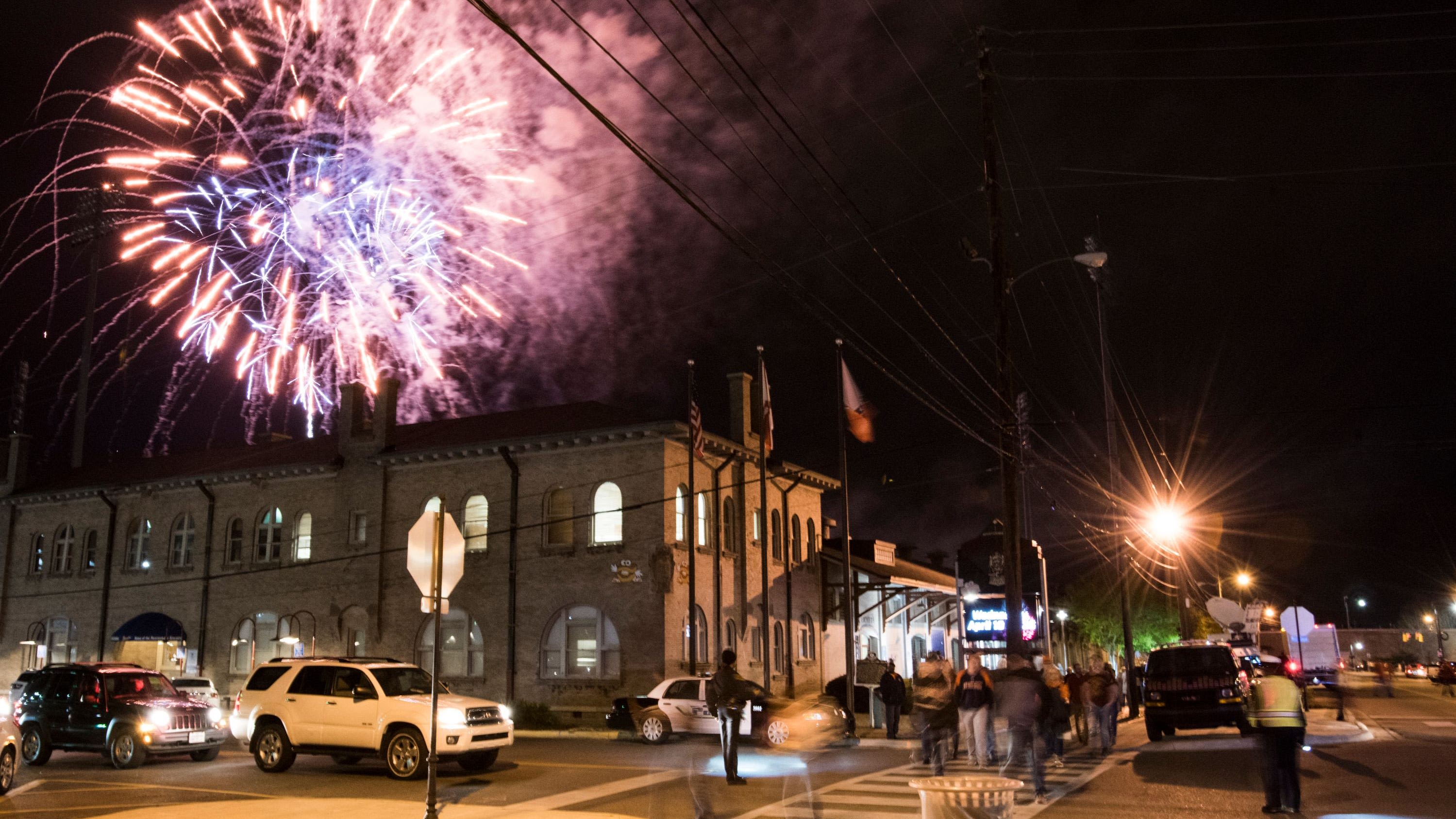 Alabama fireworks tech hospitalized after shell unexpectedly explodes; city show canceled