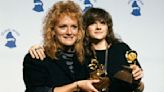 Are The Indigo Girls Still Together?