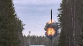 Tachan de "profundamente irresponsables" las maniobras nucleares rusas cerca de Ucrania