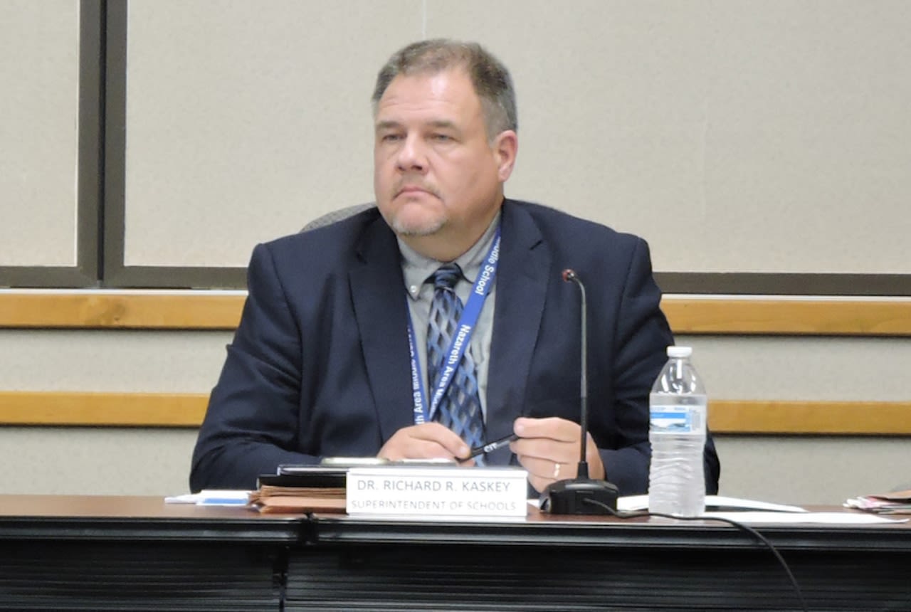 Nazareth Area School District superintendent agrees to resign, will get $90K severance