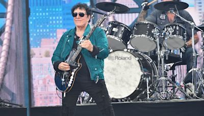 Journey cancel UK and Ireland tour amid legal wrangle