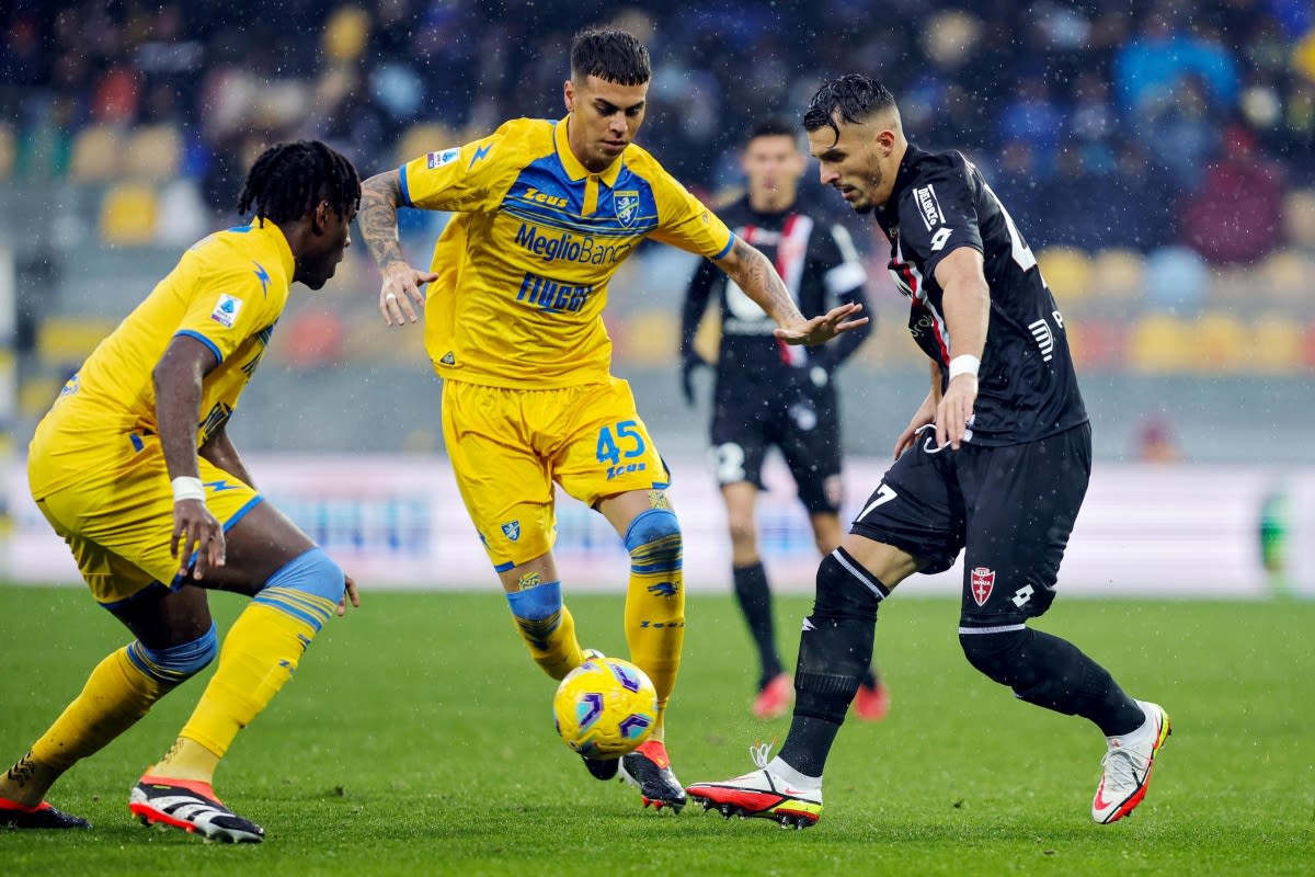 Juventus midfielder Barrenechea completes Aston Villa medical