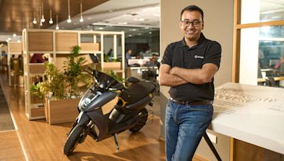 ‘Isko discount hi de dena…,’ Ather CEO Tarun Mehta responds to Nikhil Kamath’s dig on marketing strategy | Mint