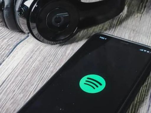 Spotify presentó las 30 canciones más escuchadas de artistas colombianos en el primer semestre de 2024