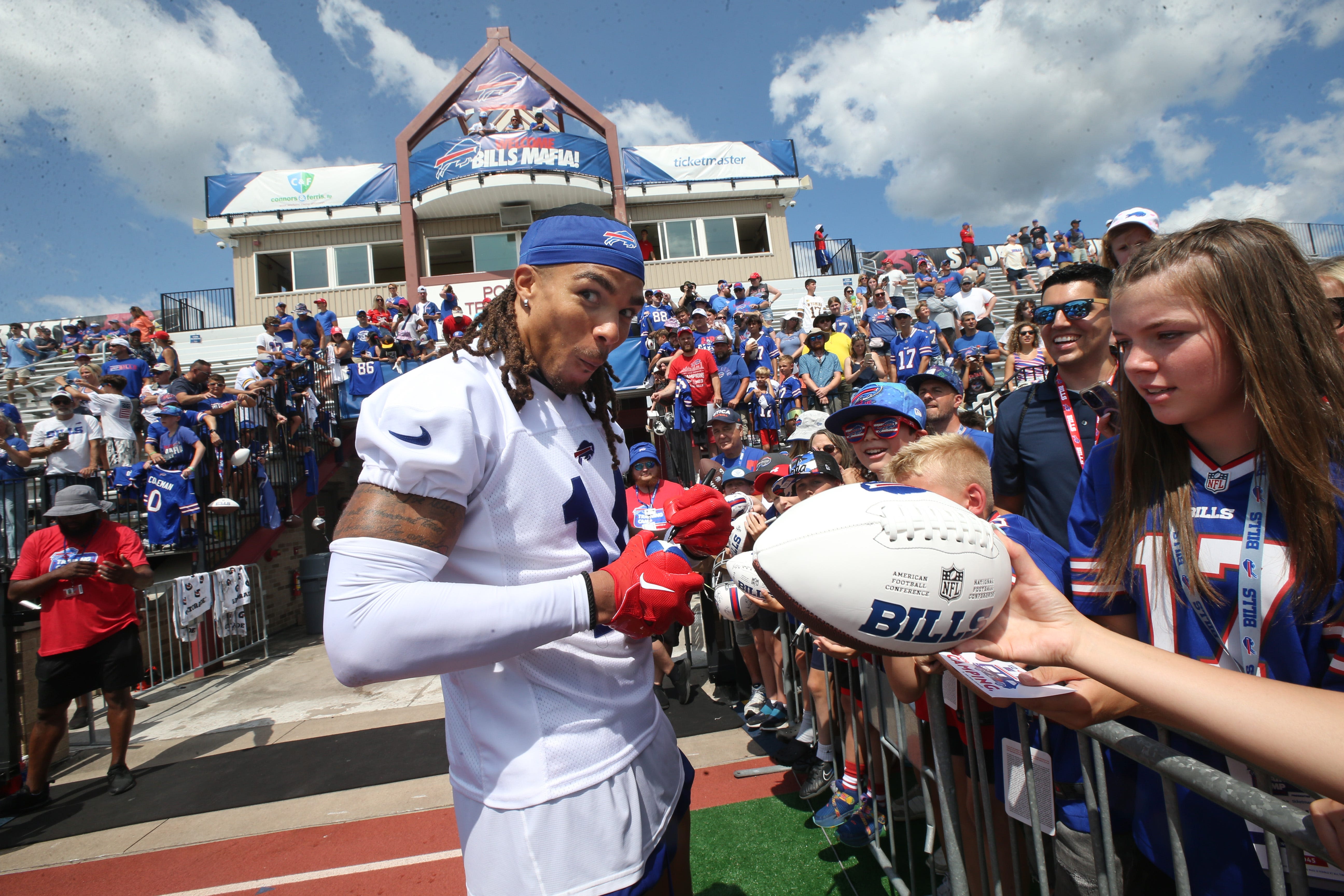 Chase Claypool placed on injured reserve by Buffalo Bills. Here's who they have left at wide receiver