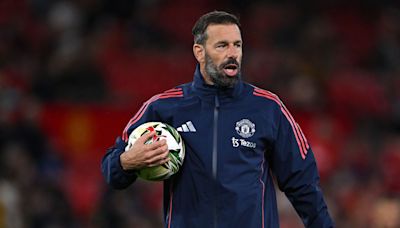 Ruud van Nistelrooy wants to 'spark a fire' as Manchester United coach, tells Rio Ferdinand move was '100% right' - Eurosport