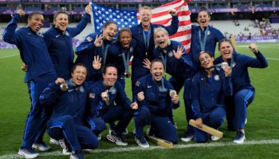 WATCH: Stunning last second score gives US women country's first ever rugby sevens medal