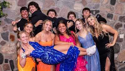 Bay City Western struts into their ‘A Night to Remember’ themed prom