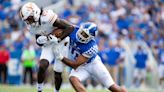 Kentucky football LB Jacquez Jones leaves game vs. Ole Miss with foot injury