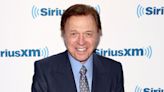 Steve Lawrence, 'Go Away Little Girl' Singer, Dead at 88 from 'Complications Due to Alzheimer's Disease'