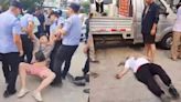 傳北京警察強拆民房 毆打抓捕反抗居民(圖) - 社會百態 -