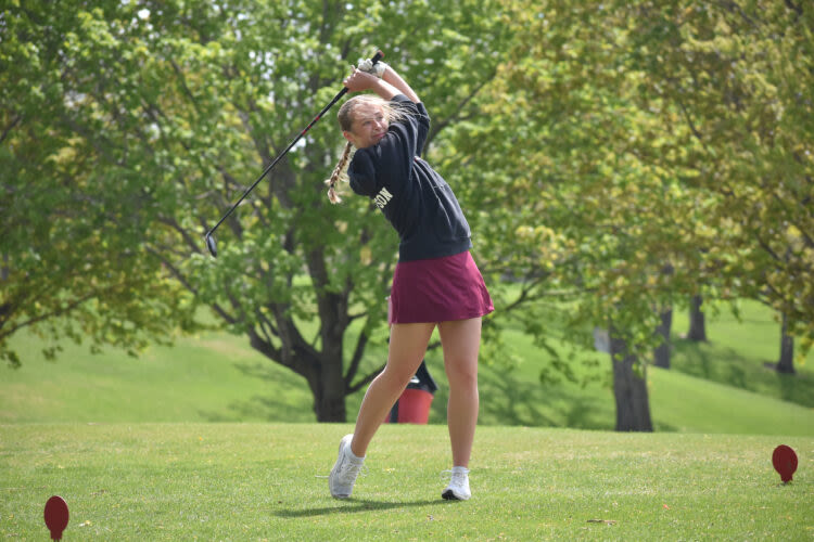 Fairmont girls golf team takes 2nd in New Ulm | News, Sports, Jobs - Fairmont Sentinel