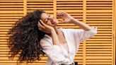 Say Goodbye To Frizz: 7 Expert Hacks For Managing Curly Hair On Humid Days