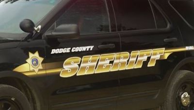 4 young people dead, 1 in serious condition following early-morning crash in Dodge County