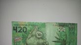 Nota falsa de R$ 420 com bicho-preguiça estampado é apreendida em Curitiba