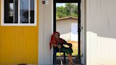 Primeros desplazados del cambio climático en Panamá se despiden de su isla