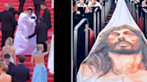 Atriz é 'retirada' do tapete vermelho de Cannes após exibir vestido com rosto de Jesus; vídeo