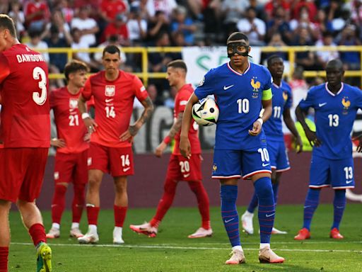 France-Pologne : malgré un but de Kylian Mbappé, la France termine à la deuxième place du groupe D