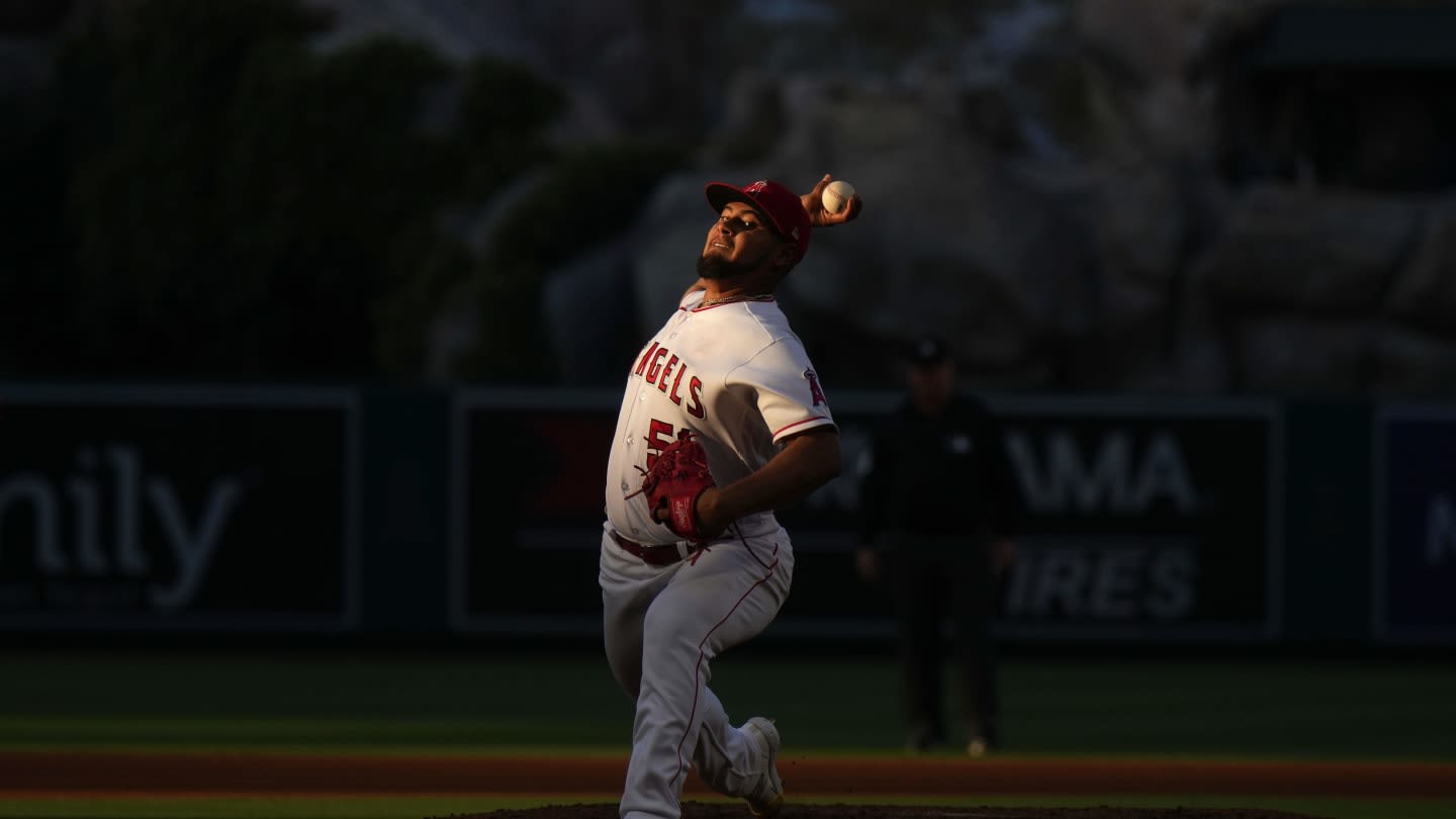 Longtime Angels Reliever Signs With Korean Team to Continue Baseball Career