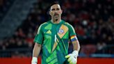 Ante Brasil, en octubre: la ANFP cambia de planes para poder homenajear a Claudio Bravo a estadio lleno - La Tercera