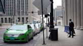 Uber welcomes taxi drivers to its Chicago app