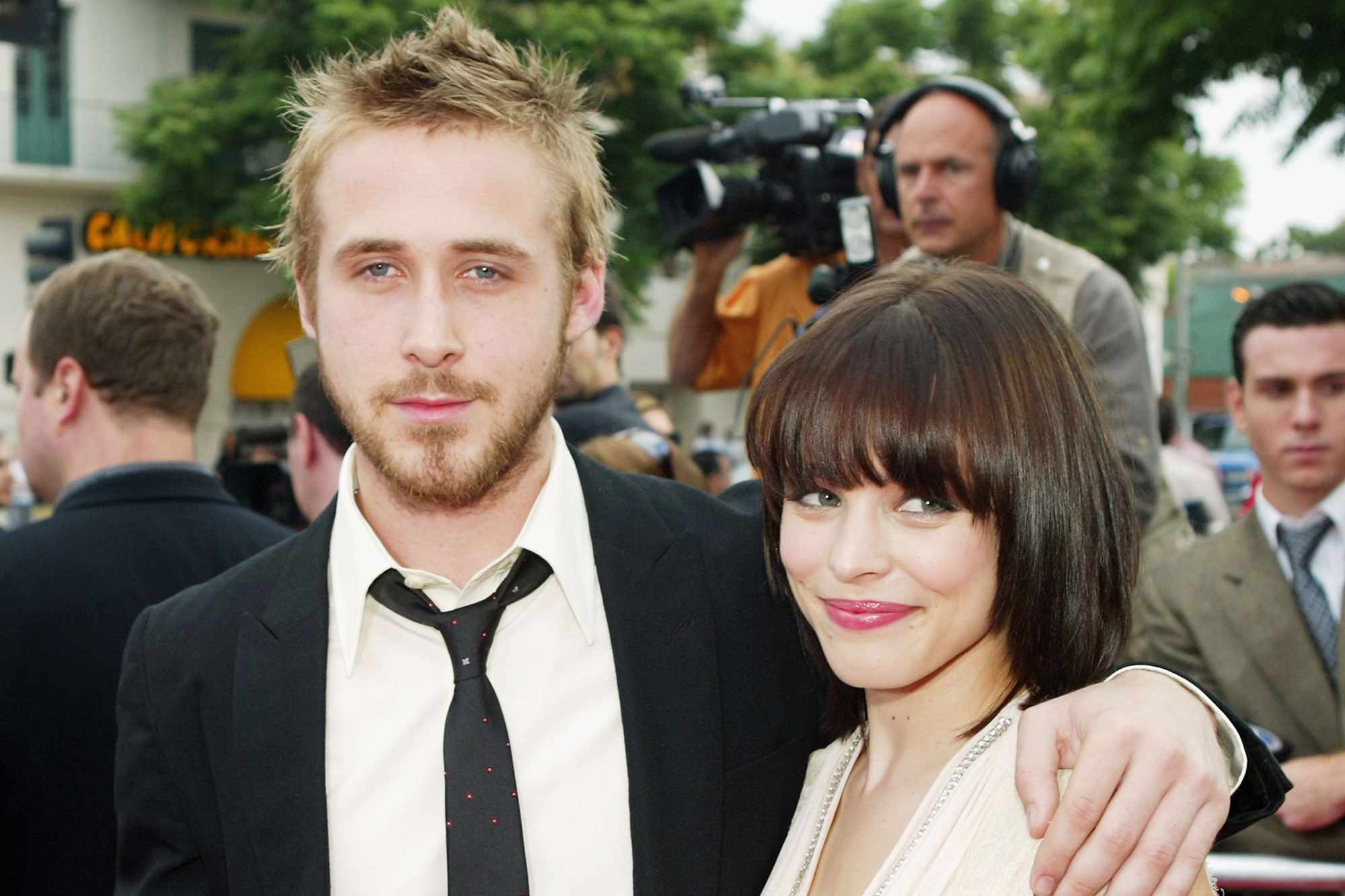 8 Cute Pics of Ryan Gosling and Rachel McAdams Promoting “The Notebook, ”Which Came Out 20 Years Ago Today