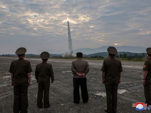 Coreia do Norte faz novo teste de mísseis com superogiva, diz agência oficial