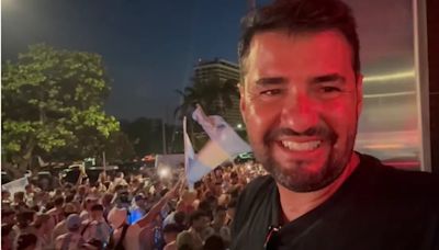 Videos: los hinchas argentinos se hicieron sentir con un banderazo en Miami y Tato Aguilera se metió en el corazón de los festejos | + Deportes