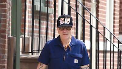 Daniel Day-Lewis Loves a Little Carhartt in the Springtime