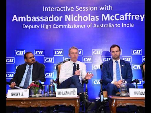 Australia seeks wider trade pact with India