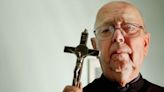 “El exorcista del Papa”: la historia del sacerdote italiano que inspiró la nueva película de Russell Crowe