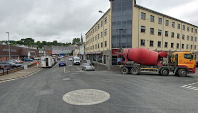 Traffic lights sought for hazardous Letterkenny roundabout - Donegal Daily