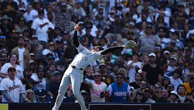 Chicago White Sox lose 120th game of the season, tying modern MLB record