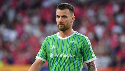 Two Albert Rusnák penalty kicks give Seattle Sounders 2-1 victory over Fire