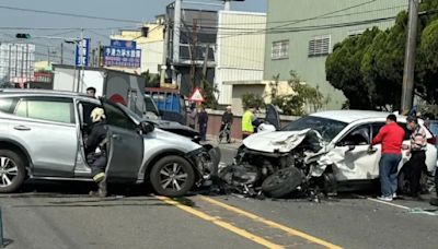 彰縣埔心員鹿路現4車嚴重追撞車禍 2男2女送醫救冶 | 蕃新聞