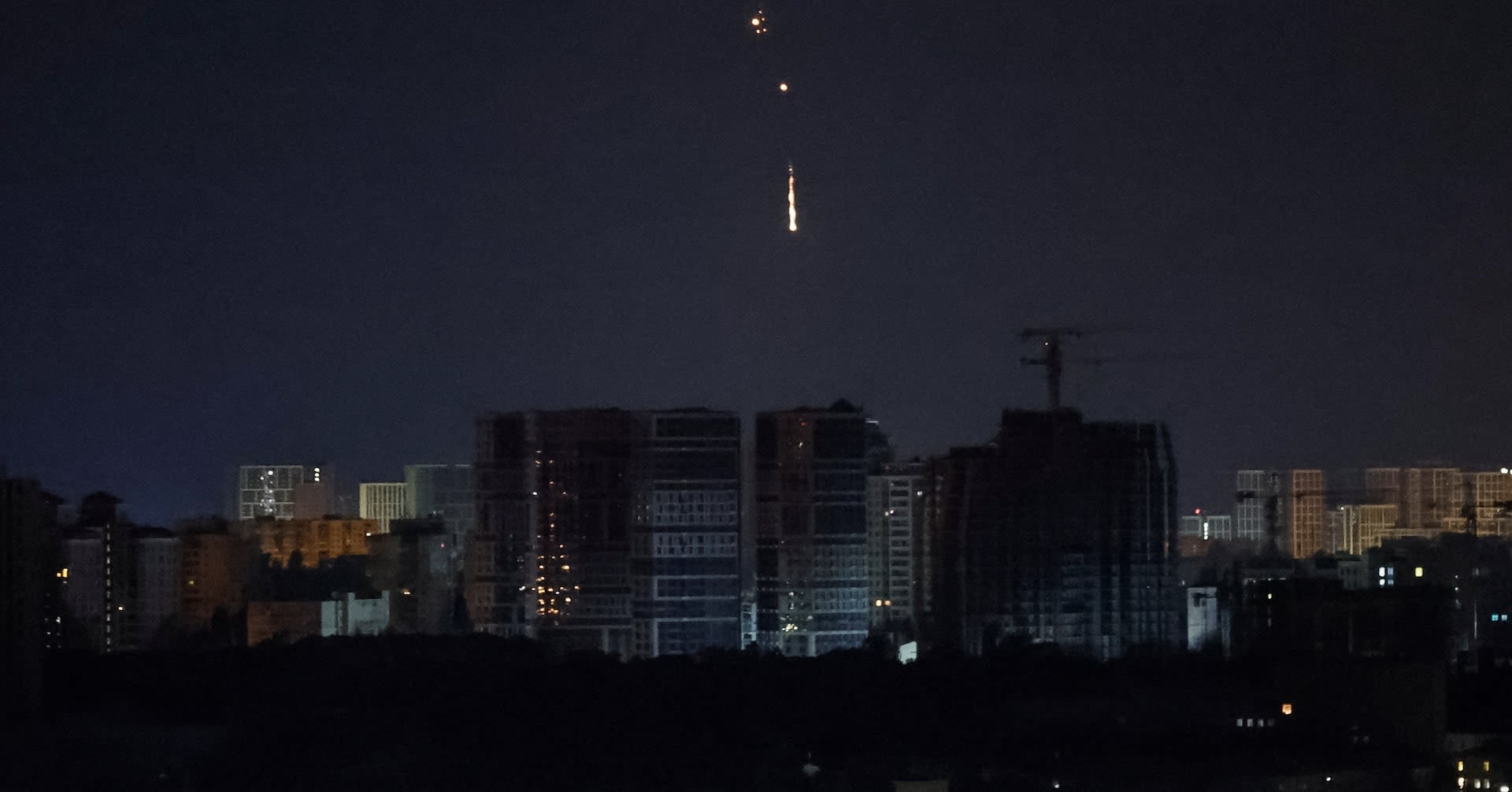 Explosions heard in Kyiv after air raid siren sounds